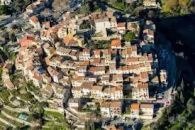 Image de Villa Provençal de standing idéalement situé avec vue panoramique