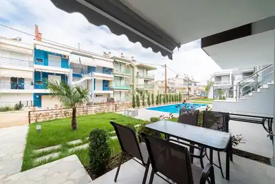 Image de One - Bedroom Apartment with Pool Access, Perla Residential Complex