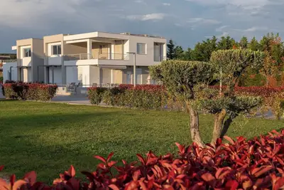 Image de Thalassa-One Bedroom Apartment with Side Sea View