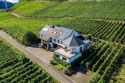 Image de Newly renovated vacation apartment in the winery.