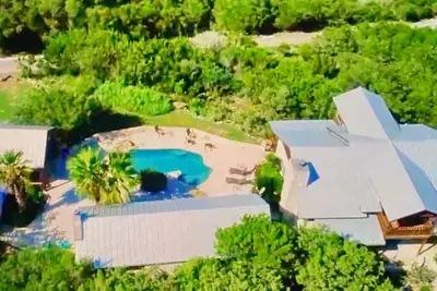 Image de Pura Vida Private Pool, Wi-Fi, @ Frio River Vacation Rentals