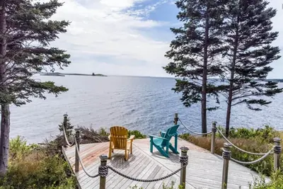 Image de Stunning Ocean Front cottage, minutes from the beach