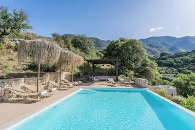 Image de SPÉCULAIRE Vue Mer, Piscine à DÉBORDEMENT sans Vis À Vis, Barbecue et Pétanque