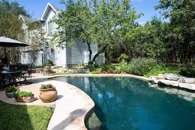 Image de Dripping Springs area Guesthouse Bungalow