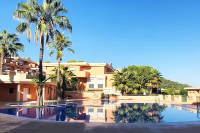 Image de Penthouse 4 pers : terrasse, vues splendides mer, montagne, golf.