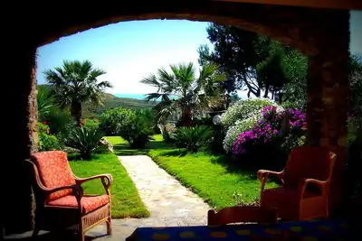 Image de Villa à 3 minutes de la mer. Jardin privé et vue panoramique-relax&privacy