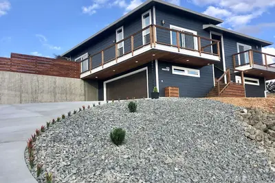 Image de Brand New Modern Home
