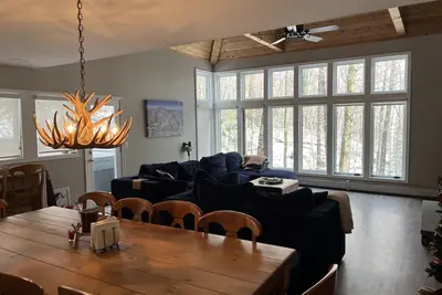 Image de Ski-in/Ski-out Ledgewood condo - 4 Br across 3 floors!