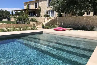 Image de Propriété 5* dans un lieu unique! proche St Rémy de Pce- Piscine- jacuzzi
