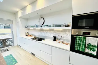 Dublin City Center: Gilligan House: Newly Renovated