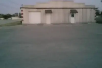 Image de 1. 5 acres with home and separate building for parties and events. .