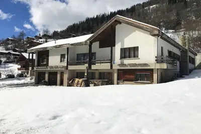 Image de Agréable appartement pour 10 personnes avec Wifi, balcon et animaux admis