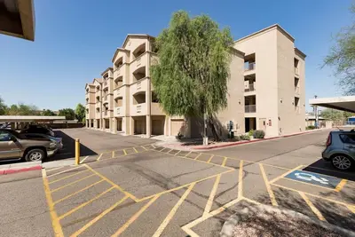 Image de City views 3rd Floor 2 bedroom 2 bath balcony  Gated Pool Hot Tub