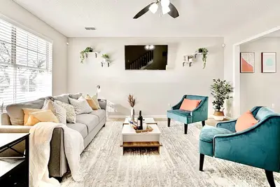 Image de New Peaceful Retreat near Ft Jackson & Downtown!