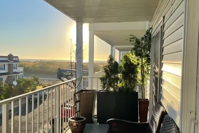 Image de Welcome to Krystal Beach, an Oceanfront  2 bed, 2 bath condo, New Kitchen 2026