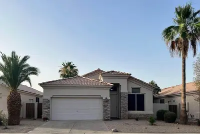 Image de Fantastic! 4-bdr Home with Swimming Pool