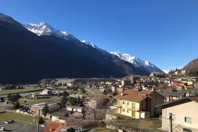 Image de Beautiful House In The Center Of The Valley