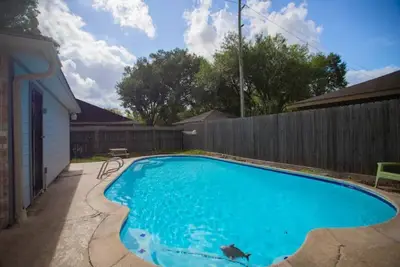 Image de Cozy-Spacious with Private Pool for kids & family