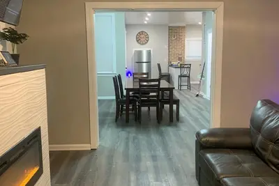 Image de 2549 Sqft Home for you to feel right at home!