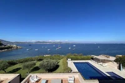 Image de St-Tropez Le Byblos✨Villa vue mer accès privé à la plage