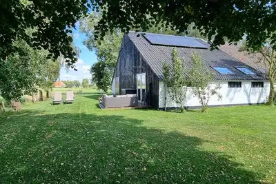 Image de Enjoy the tranquility of the Frisian countryside at Sleeping at Bonanza