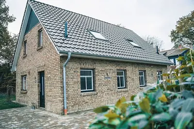 Image de Ferienhaus Hannelore am See mit Privatstrand - Hannelore