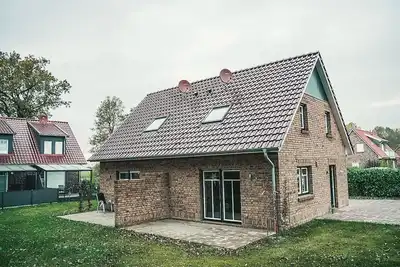 Image de Ferienhaus Regine am See mit Privatstrand - Regine
