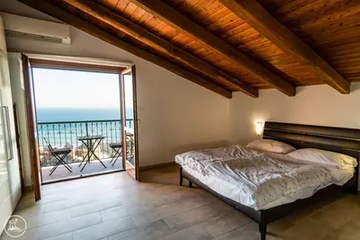 Image de Penthouse with Sea View Balcony