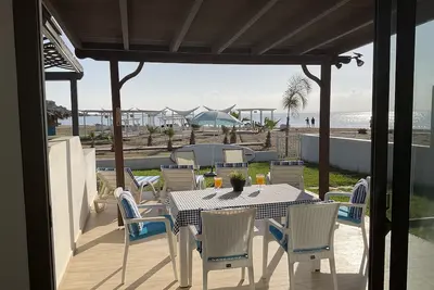 Image de The Best Apartment on the Beach - 8 steps from the private terrace