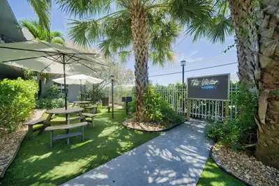 Image de The Victor Apartments by Lowk