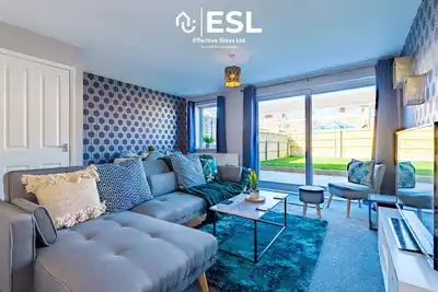 Image de 12spwd - 3 Bedroom House with Garden & Parking