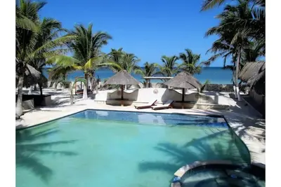 Image de Simply Paradise. 8br/10ba w/ large pool + volleyball. Perfect for large groups!