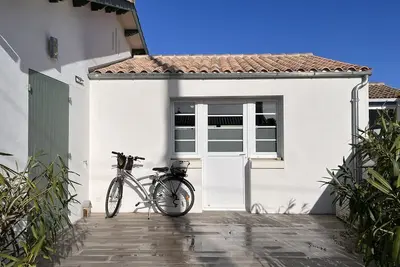 Image de Charmante maison Oléronaise à 5 mn de la plage  et 2mn du marché