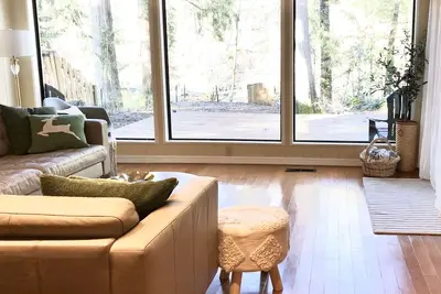 Image de Mid century riverfront cabin. Hot tub, Pet friendly, Riverview