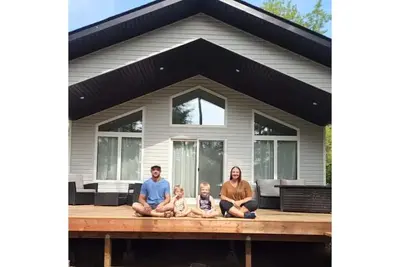 Image de Brand new 3 Bedroom Lake House