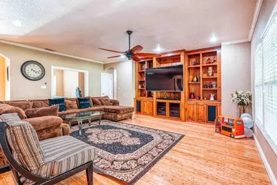 Image de Custom lux 5 bedroom Villa near Turlock