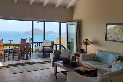 Image de SeaChange Villa - A Modern Home for Family Vacations. \n