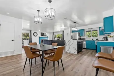 Image de Cambridge Corner - Gateway to Sequoia Ntl Park Corner