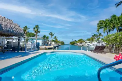 Private Pool, 40’ Dock, Tiki Hut, Open Water Views