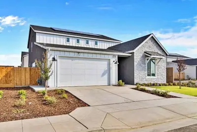 Image de New Modern Home with Games and More! Near Airport!