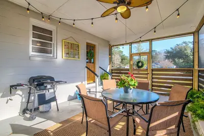 Image de Cozy cottage 10 min Downtown \/ 20 to Folly Beach