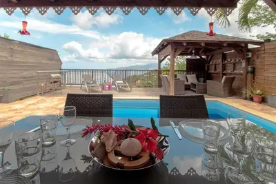 Image de Bel’O. . . Adorable Villa Avec Vue Mer, Piscine Et Carbet.