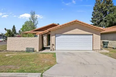 Image de The Royal Oak Splash💦Sequoia Nat'l Park🌳 Lake🏔Mts