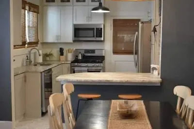 Image de Cozy bungalow with chef's kitchen near Cincinnati