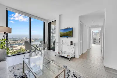 Image de Beautiful 2Bed Bay Views