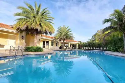 Image de Cozy Beach Retreat Just Minutes Away From Beach