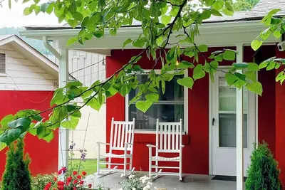 Image de Minutes from Skiing & Snow Tubing! Easy access, no 4x4 needed!