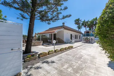 Image de Villa a few minutes from the sandy beach