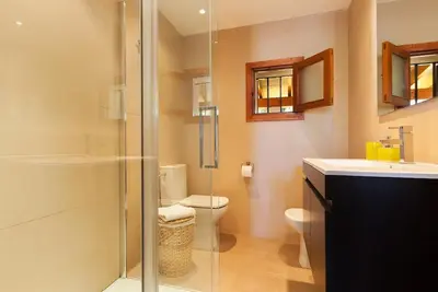 Image de Villa with private pool and whirlpool