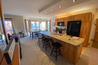 Image de Beautiful, sunny Jay Peak ski-in/ski-out condo!